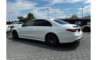 mercedes-benz-sl-s63-e-performance-v8-plug-in-hybrid-4matic - 3