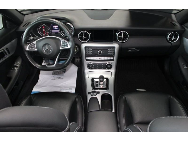 Mercedes-Benz SLC 200 - автомобили, коли, обяви за нови и употребявани 11