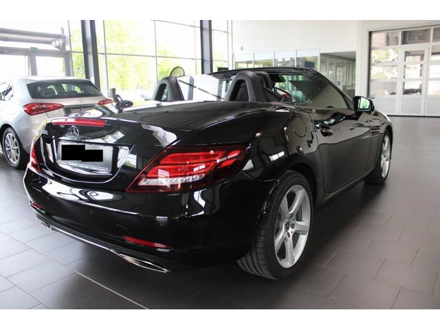 Mercedes-Benz SLC 200 - автомобили, коли, обяви за нови и употребявани 12