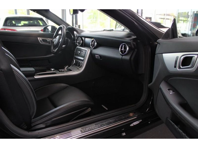 Mercedes-Benz SLC 200 - автомобили, коли, обяви за нови и употребявани 7