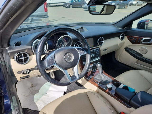 Mercedes-Benz SLK 350 / CARFAX - автомобили, коли, обяви за нови и употребявани 6