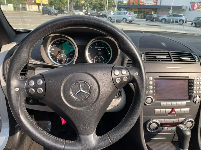 Mercedes-Benz SLK 55 AMG - автомобили, коли, обяви за нови и употребявани 11