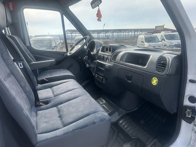 Mercedes-Benz Sprinter 208 - автомобили, коли, обяви за нови и употребявани 10