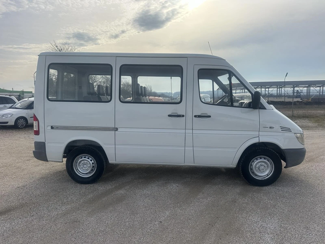 Mercedes-Benz Sprinter 208 - автомобили, коли, обяви за нови и употребявани 3
