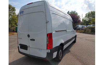 mercedes-benz-sprinter - 2