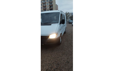 mercedes-benz-sprinter - 0