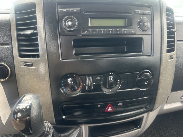 Mercedes-Benz Sprinter 311 - автомобили, коли, обяви за нови и употребявани 11