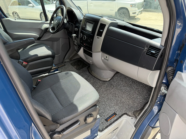 Mercedes-Benz Sprinter 318 CDI Товаропътнически 5-местен Климатроник - автомобили, коли, обяви за нови и употребявани 7