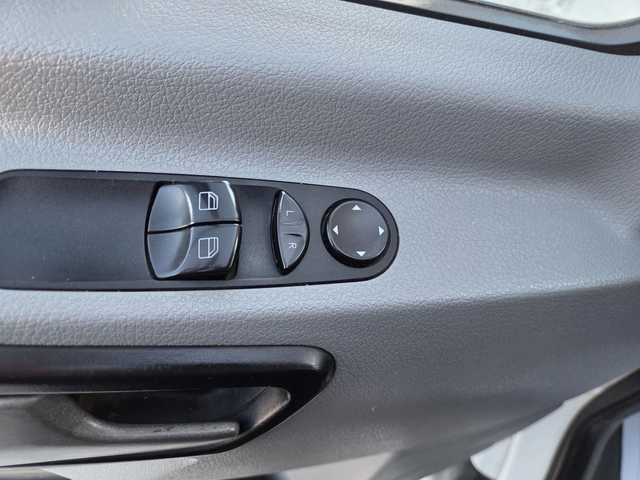 Mercedes-Benz Sprinter 319 CDI, Автомат, Климатик - автомобили, коли, обяви за нови и употребявани 11