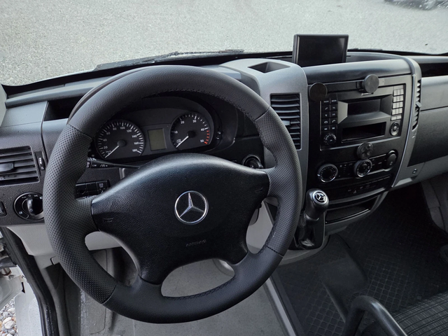 Mercedes-Benz Sprinter 319 CDI, Автомат, Климатик, Падащ борд - автомобили, коли, обяви за нови и употребявани 8