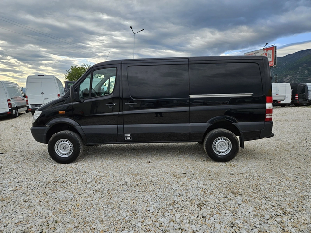 Mercedes-Benz Sprinter 319 4 x 4 - автомобили, коли, обяви за нови и употребявани 1