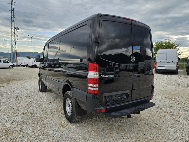 Mercedes-Benz Sprinter 319 4 x 4 - автомобили, коли, обяви за нови и употребявани 2