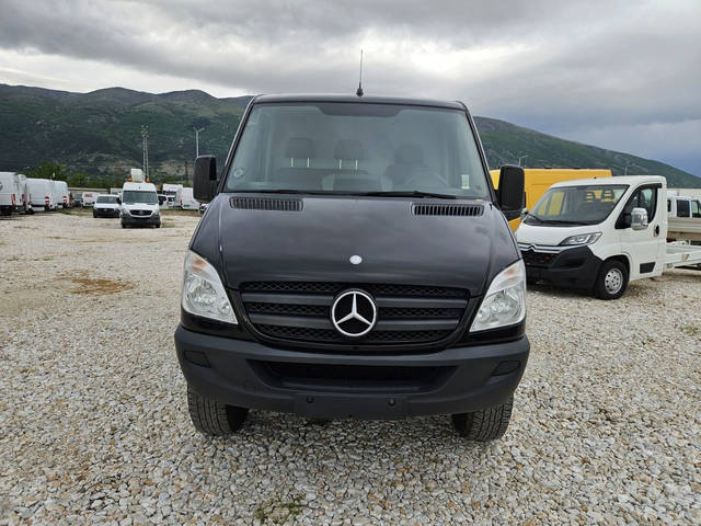 Mercedes-Benz Sprinter 319 4 x 4 - автомобили, коли, обяви за нови и употребявани 7