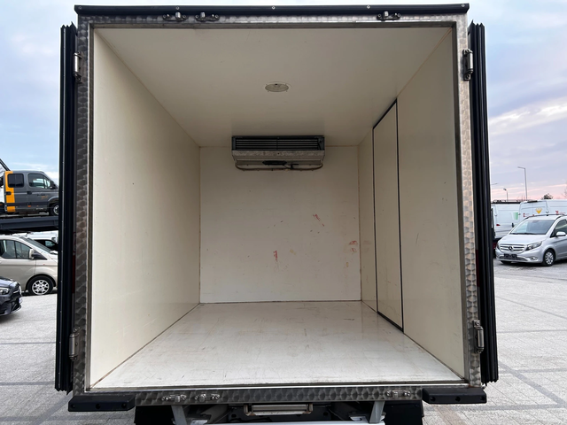 Mercedes-Benz Sprinter 413CDI до 3.5т. Хладилен + ток - автомобили, коли, обяви за нови и употребявани 15