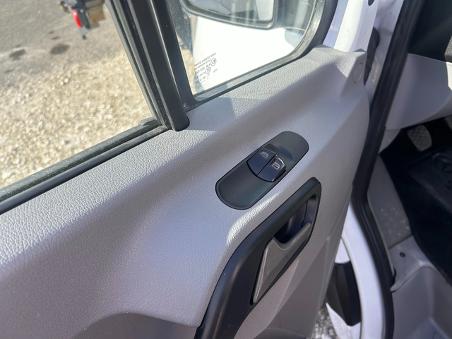 Mercedes-Benz Sprinter 413 CDI Хладилен + ток Клима 3.42м. до 3.5т. - автомобили, коли, обяви за нови и употребявани 15