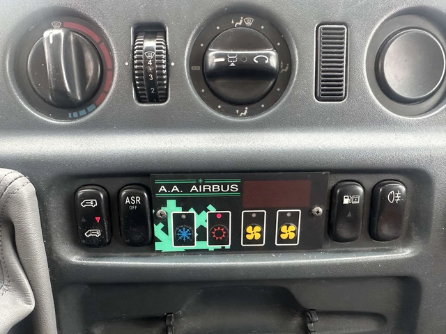 Mercedes-Benz Sprinter 413 - автомобили, коли, обяви за нови и употребявани 12