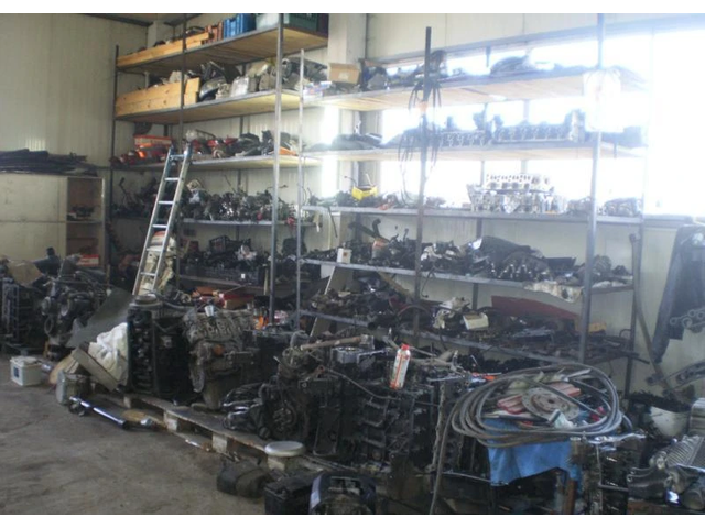 Mercedes-Benz Sprinter НА ЧАСТИ - автомобили, коли, обяви за нови и употребявани 13