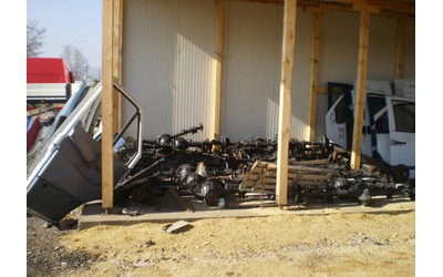 Mercedes-Benz Sprinter НА ЧАСТИ - автомобили, коли, обяви за нови и употребявани 6