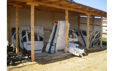 Mercedes-Benz Sprinter НА ЧАСТИ - автомобили, коли, обяви за нови и употребявани 7