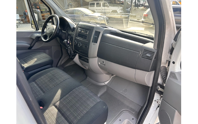 Mercedes-Benz Sprinter 519 CDI до 3, 5т 4, 26м. Клима EURO 6 - автомобили, коли, обяви за нови и употребявани 8