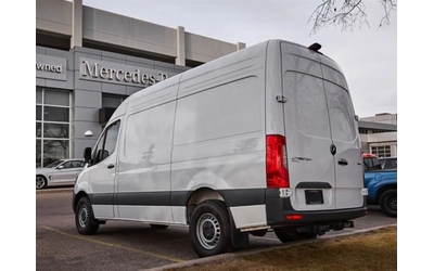 mercedes-benz-sprinter - 2