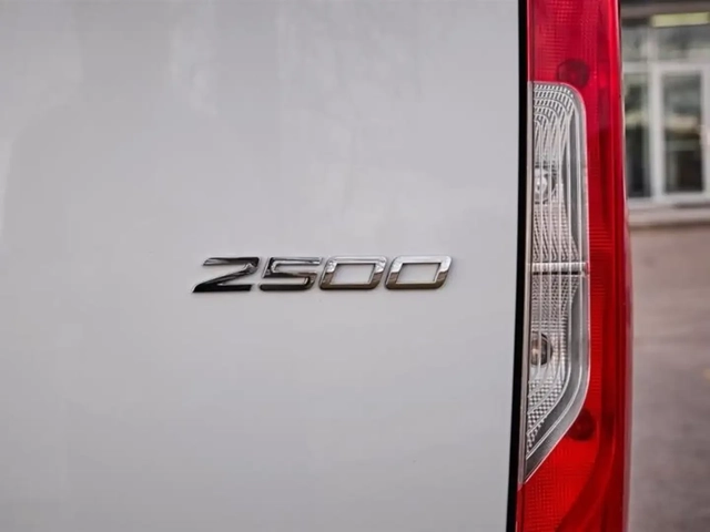 Mercedes-Benz Sprinter Cargo Van 2500 Standard Roof Diesel - автомобили, коли, обяви за нови и употребявани 4
