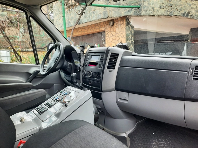 Mercedes-Benz Sprinter 2.2 DISEL - автомобили, коли, обяви за нови и употребявани 10