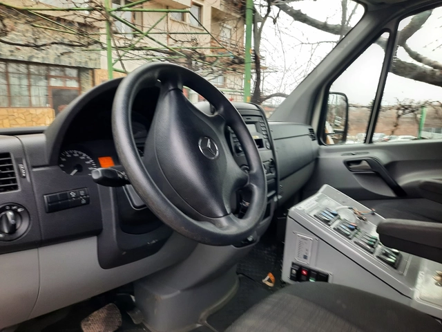 Mercedes-Benz Sprinter 2.2 DISEL - автомобили, коли, обяви за нови и употребявани 8
