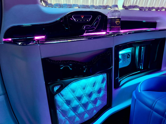 Mercedes-Benz V 250 ART Business Edition* VIP* Starlight* Лизинг - автомобили, коли, обяви за нови и употребявани 12