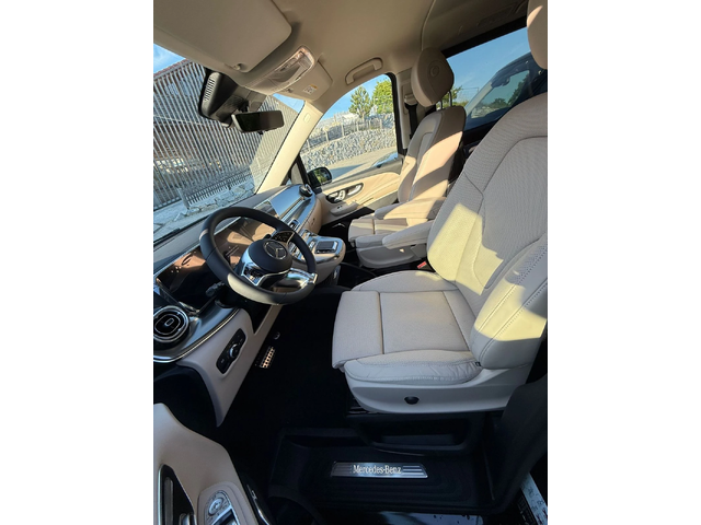 Mercedes-Benz V 300 d* Extralang* 4Matic* Airmatic* VIPSeats* Exclusiv - автомобили, коли, обяви за нови и употребявани 4