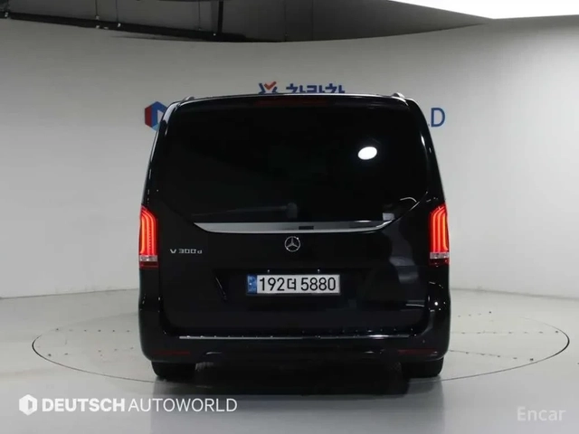 Mercedes-Benz V 300 VIP / МАСАЖ / ОБДУХ / TV / - автомобили, коли, обяви за нови и употребявани 3