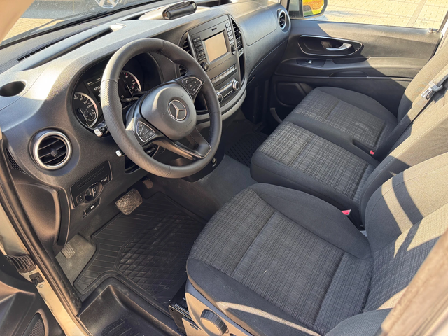 Mercedes-Benz Vito 114CDI 6-местен Товаропътнически  Клима - автомобили, коли, обяви за нови и употребявани 9