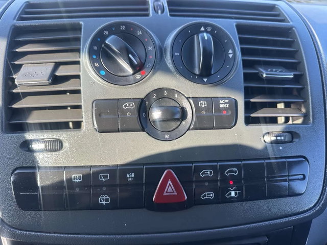 Mercedes-Benz Vito - автомобили, коли, обяви за нови и употребявани 11