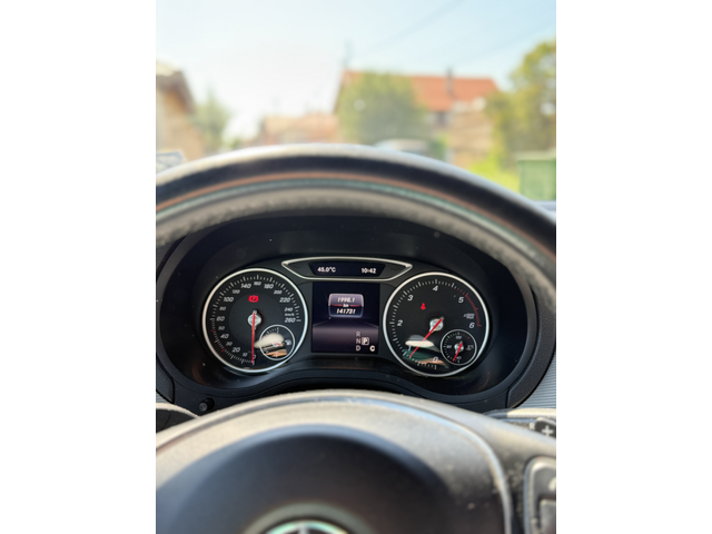 Mercedes-Benz W100 d - автомобили, коли, обяви за нови и употребявани 8