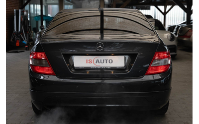 Mercedes C200 5G-Tronic/Xenon/Bluetooth/Tempomat/Климатроник - автомобили, коли, обяви за нови и употребявани 3