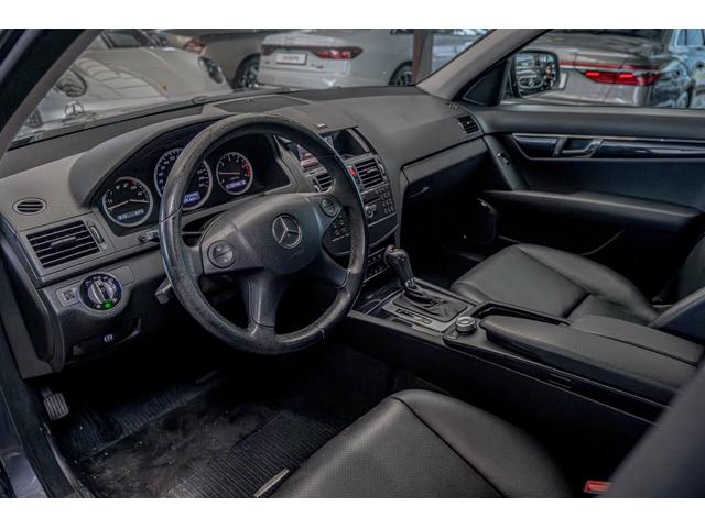 Mercedes C200 5G-Tronic/Xenon/Bluetooth/Tempomat/Климатроник - автомобили, коли, обяви за нови и употребявани 6