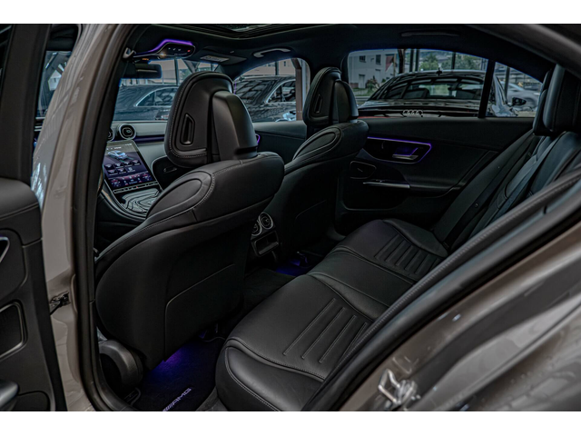 Mercedes C400 e/AMG Line/4Matic/Ambient/Камера/MBUX/Панорама - автомобили, коли, обяви за нови и употребявани 8