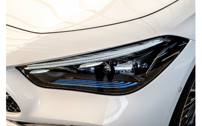 mercedes-cle-300e-plug-in-hybrid-amg-line-advanced-panorama-mbux-kamera-karbon-ambient - 3