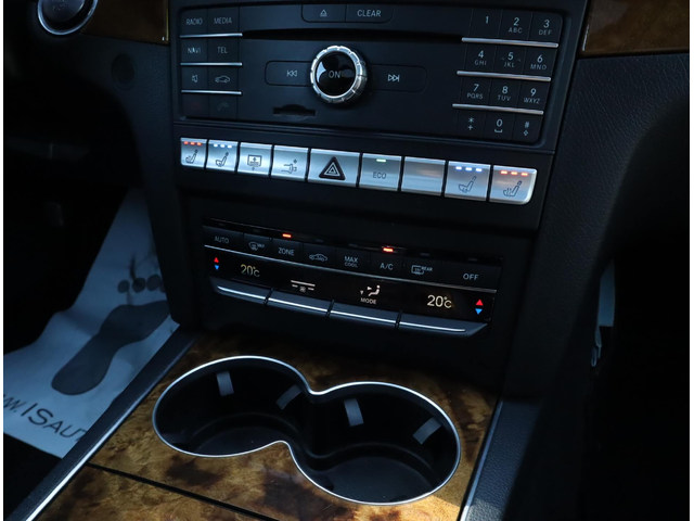 Mercedes E400 4Matic/AMG/Coupe/Harman Kardon/Panorama/Memory/Камера - автомобили, коли, обяви за нови и употребявани 9
