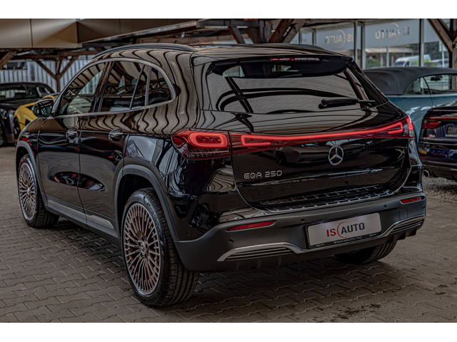 Mercedes EQA 250/Edition/AMG line/HuD/Burmester/Ambient/Панорама/Камера 360/ - автомобили, коли, обяви за нови и употребявани 4