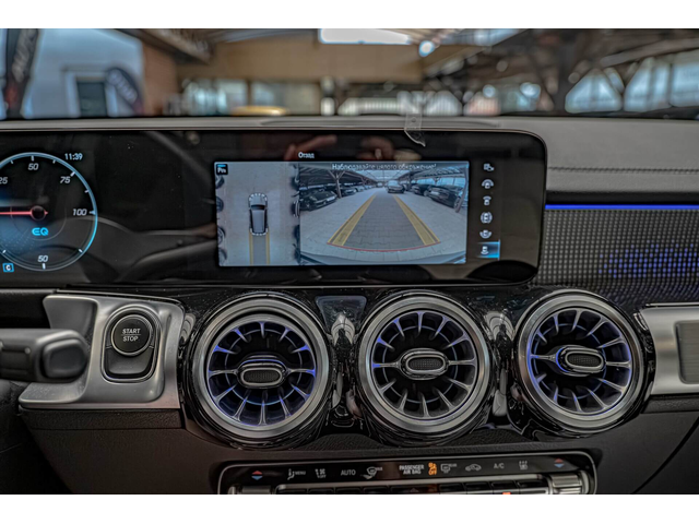 Mercedes EQB 300/4Matic/AMG/Edition/Ambient/MBUX/Камера 360 - автомобили, коли, обяви за нови и употребявани 11