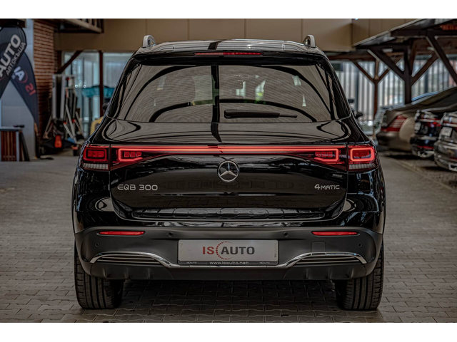 Mercedes EQB 300/4Matic/AMG/Edition/Ambient/MBUX/Камера 360 - автомобили, коли, обяви за нови и употребявани 3