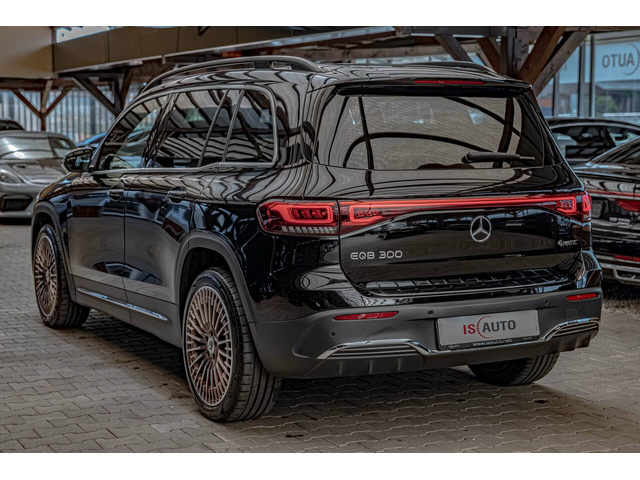 Mercedes EQB 300/4Matic/AMG/Edition/Ambient/MBUX/Камера 360 - автомобили, коли, обяви за нови и употребявани 4