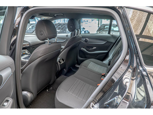 Mercedes EQC 400/4Matic/MultiBeam/MBUX/Dynamic Select/Подгрев - автомобили, коли, обяви за нови и употребявани 7