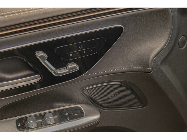Mercedes EQE 300/98kWh/MBUX/Амбиент/Подгрев - автомобили, коли, обяви за нови и употребявани 6