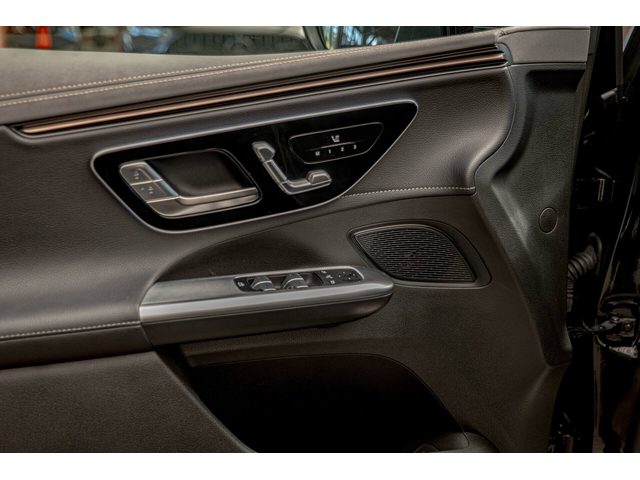 Mercedes EQE 300/SUV/100kWh/Night Packet/Подгрев/Камера/PRE-SAFE - автомобили, коли, обяви за нови и употребявани 9