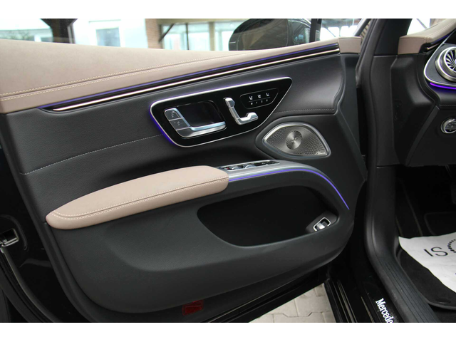 Mercedes EQS 580/4Matic/HyperScreen/Burmester/Обдухване/Камера 360/ - автомобили, коли, обяви за нови и употребявани 8