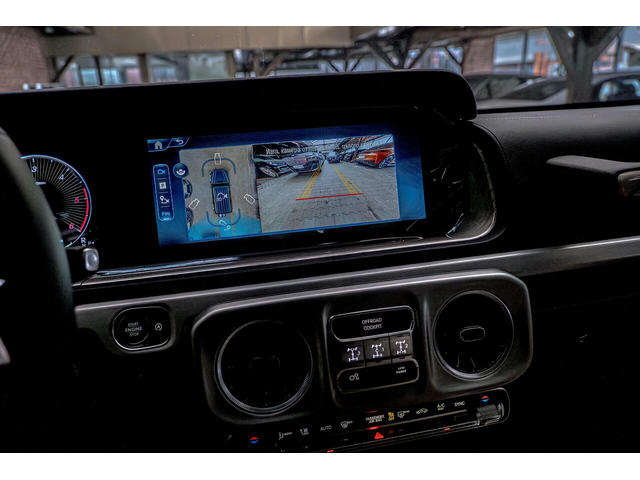 Mercedes G450 Exclusive Line/MBUX/Ambient/Камера 360/Memory - автомобили, коли, обяви за нови и употребявани 8