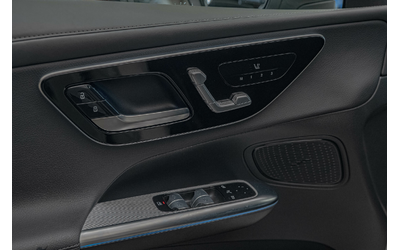 Mercedes GLC 200 4Matic/AMG/Virtual/Подгрев/Камера - автомобили, коли, обяви за нови и употребявани 7