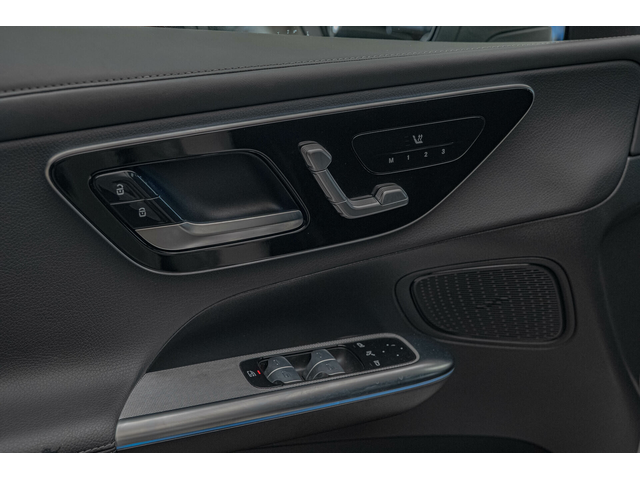 Mercedes GLC 200 4Matic/AMG/Virtual/Подгрев/Камера - автомобили, коли, обяви за нови и употребявани 7